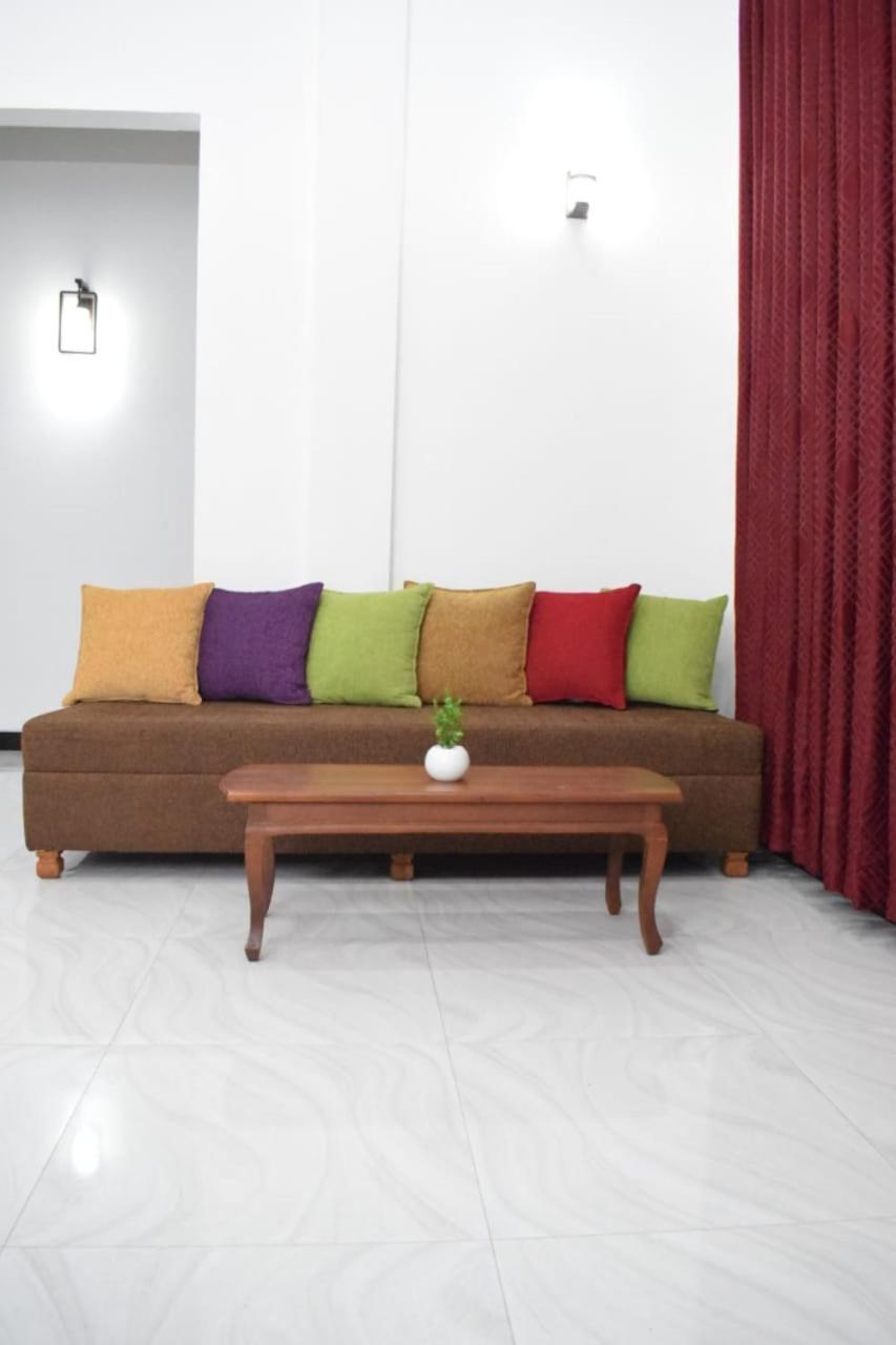 The Alexis'S Guest House Negombo Exterior foto